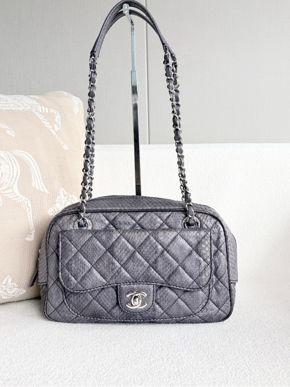 Chanel | Exotic Snake Chain Shoulder Bag Gray Purple | Excellent Condition